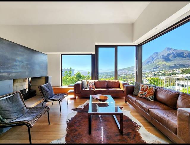 4 BEDROOM HOUSE FOR SALE IN HIGGOVALE